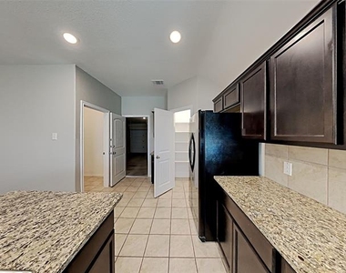 7948 Mosspark Lane - Photo Thumbnail 3