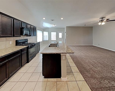 7948 Mosspark Lane - Photo Thumbnail 4