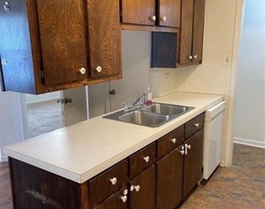 120 W Heron Street - Photo Thumbnail 8