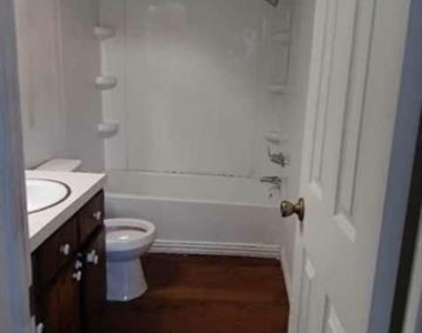120 W Heron Street - Photo Thumbnail 9