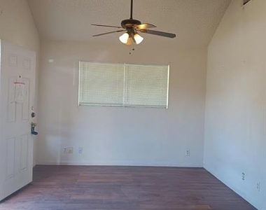 120 W Heron Street - Photo Thumbnail 10