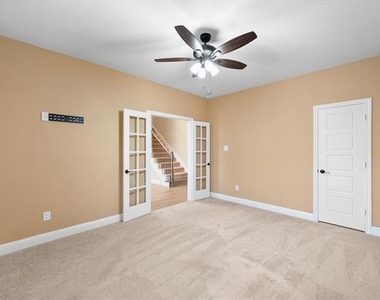4434 Verbena Street - Photo Thumbnail 9