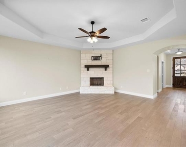4434 Verbena Street - Photo Thumbnail 11