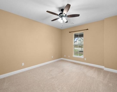 4434 Verbena Street - Photo Thumbnail 10