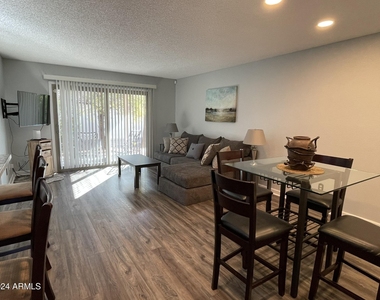 7811 E Park View Drive - Photo Thumbnail 11