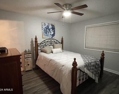 7811 E Park View Drive - Photo Thumbnail 18