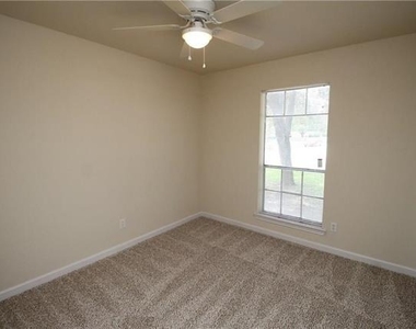 902 Lindo Drive - Photo Thumbnail 16