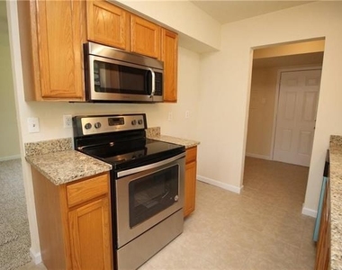 902 Lindo Drive - Photo Thumbnail 6