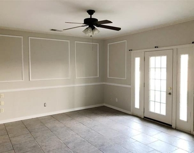 6417 Calloway Drive - Photo Thumbnail 7