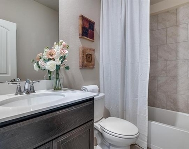 16308 E Harwood Drive - Photo Thumbnail 18