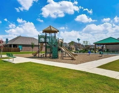 16308 E Harwood Drive - Photo Thumbnail 22