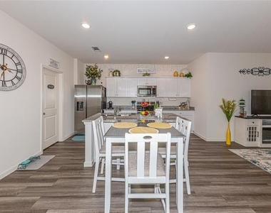 14114 Donahue Street - Photo Thumbnail 12