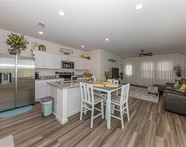 14114 Donahue Street - Photo Thumbnail 13