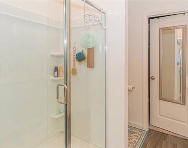 14114 Donahue Street - Photo Thumbnail 9