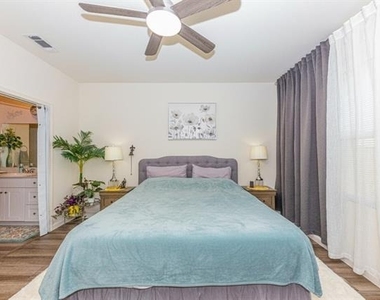 14114 Donahue Street - Photo Thumbnail 7
