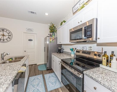 14114 Donahue Street - Photo Thumbnail 10