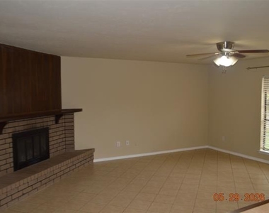 5225 Worley Drive - Photo Thumbnail 1