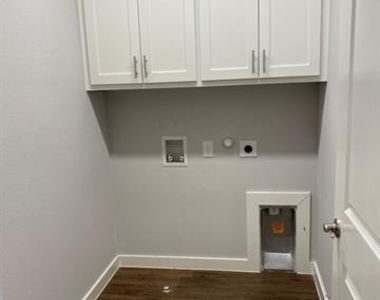 829 Emerling Street - Photo Thumbnail 10