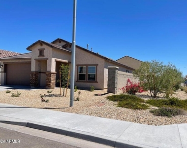 4819 S 109th Avenue - Photo Thumbnail 1