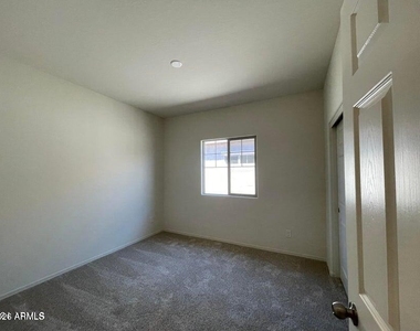 4819 S 109th Avenue - Photo Thumbnail 20