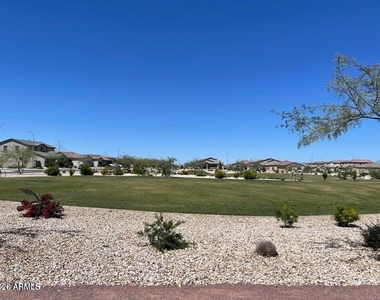 4819 S 109th Avenue - Photo Thumbnail 27