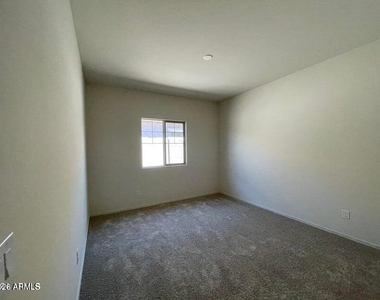 4819 S 109th Avenue - Photo Thumbnail 19