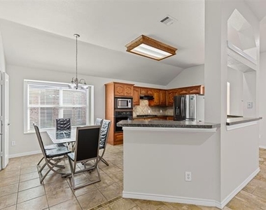 3509 Manor Drive - Photo Thumbnail 8
