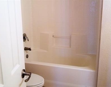 2036 El Camino Drive - Photo Thumbnail 10