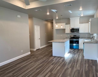 3307 Polk Street - Photo Thumbnail 3
