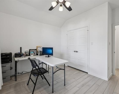 3140 Brazoria Drive - Photo Thumbnail 13