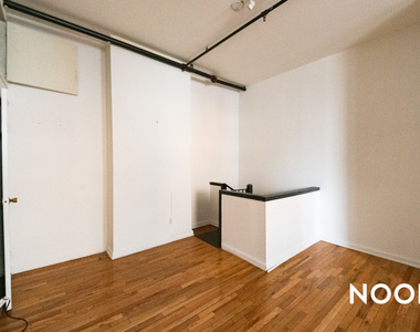 1670 Gates Avenue - Photo Thumbnail 11