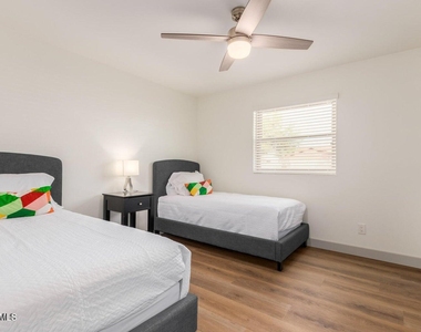 8419 E Granada Road - Photo Thumbnail 24