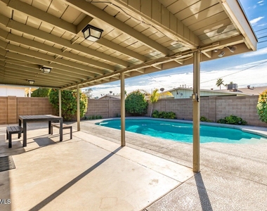 8419 E Granada Road - Photo Thumbnail 29