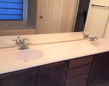 4536 Butterfly Way - Photo Thumbnail 6