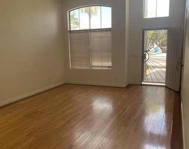 4727 E Goldfinch Gate Lane - Photo Thumbnail 2