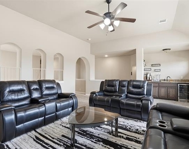 1412 Chase Way - Photo Thumbnail 17
