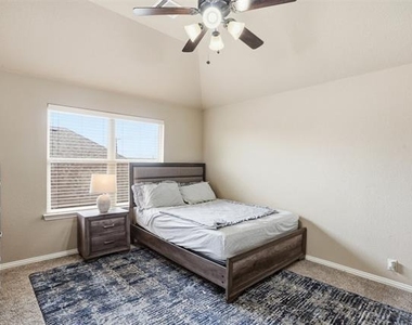 1412 Chase Way - Photo Thumbnail 19