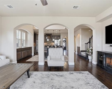 1412 Chase Way - Photo Thumbnail 11