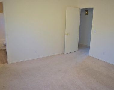 13323 E Butler Street - Photo Thumbnail 12