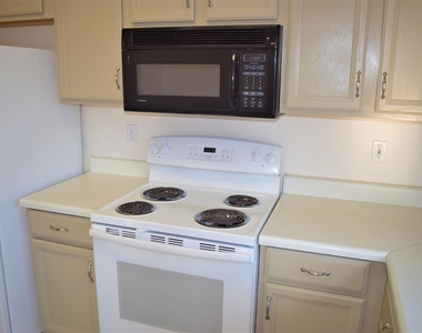 13323 E Butler Street - Photo Thumbnail 6