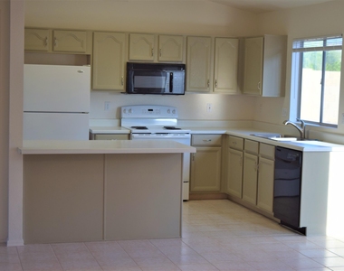 13323 E Butler Street - Photo Thumbnail 9