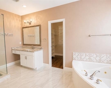 4453 Red Barn Drive - Photo Thumbnail 20