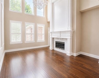 4453 Red Barn Drive - Photo Thumbnail 3