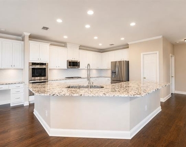 4453 Red Barn Drive - Photo Thumbnail 7