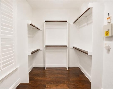 4453 Red Barn Drive - Photo Thumbnail 17