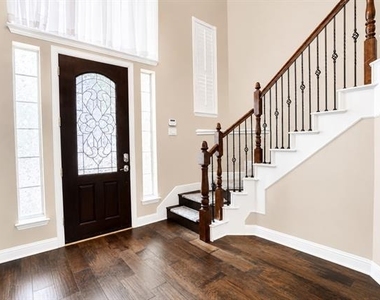 4453 Red Barn Drive - Photo Thumbnail 1
