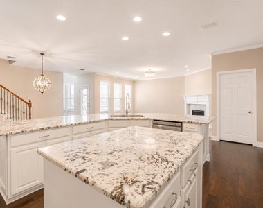 4453 Red Barn Drive - Photo Thumbnail 8