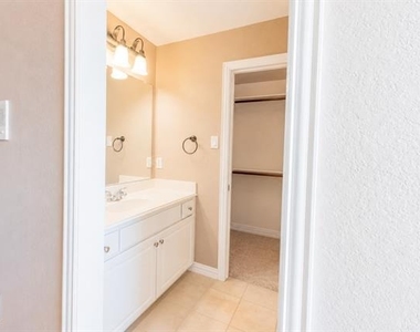 4453 Red Barn Drive - Photo Thumbnail 30