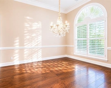 4453 Red Barn Drive - Photo Thumbnail 14