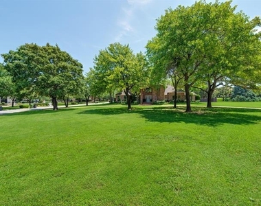 910 Emerald Boulevard - Photo Thumbnail 29
